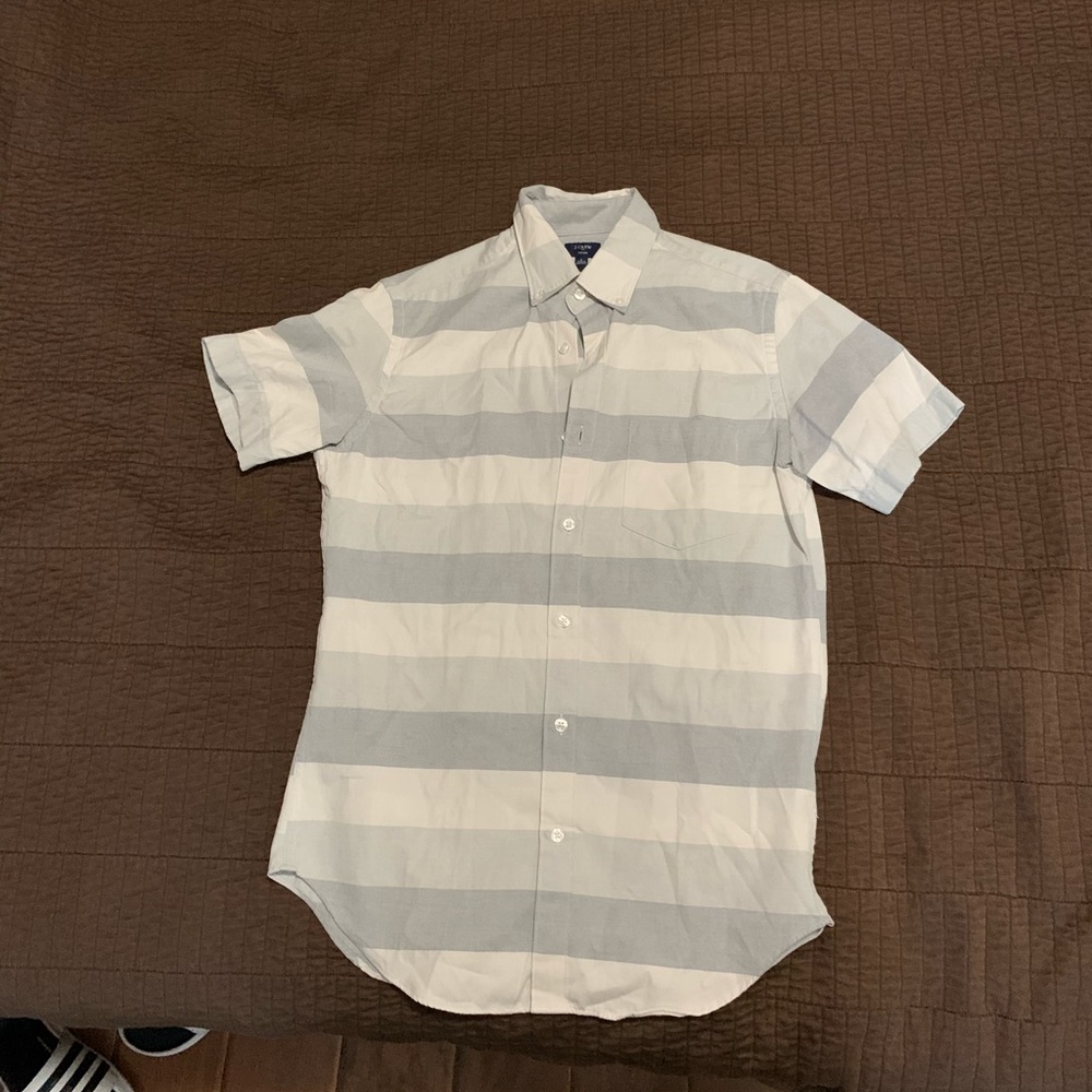 Short sleeve button down shirt